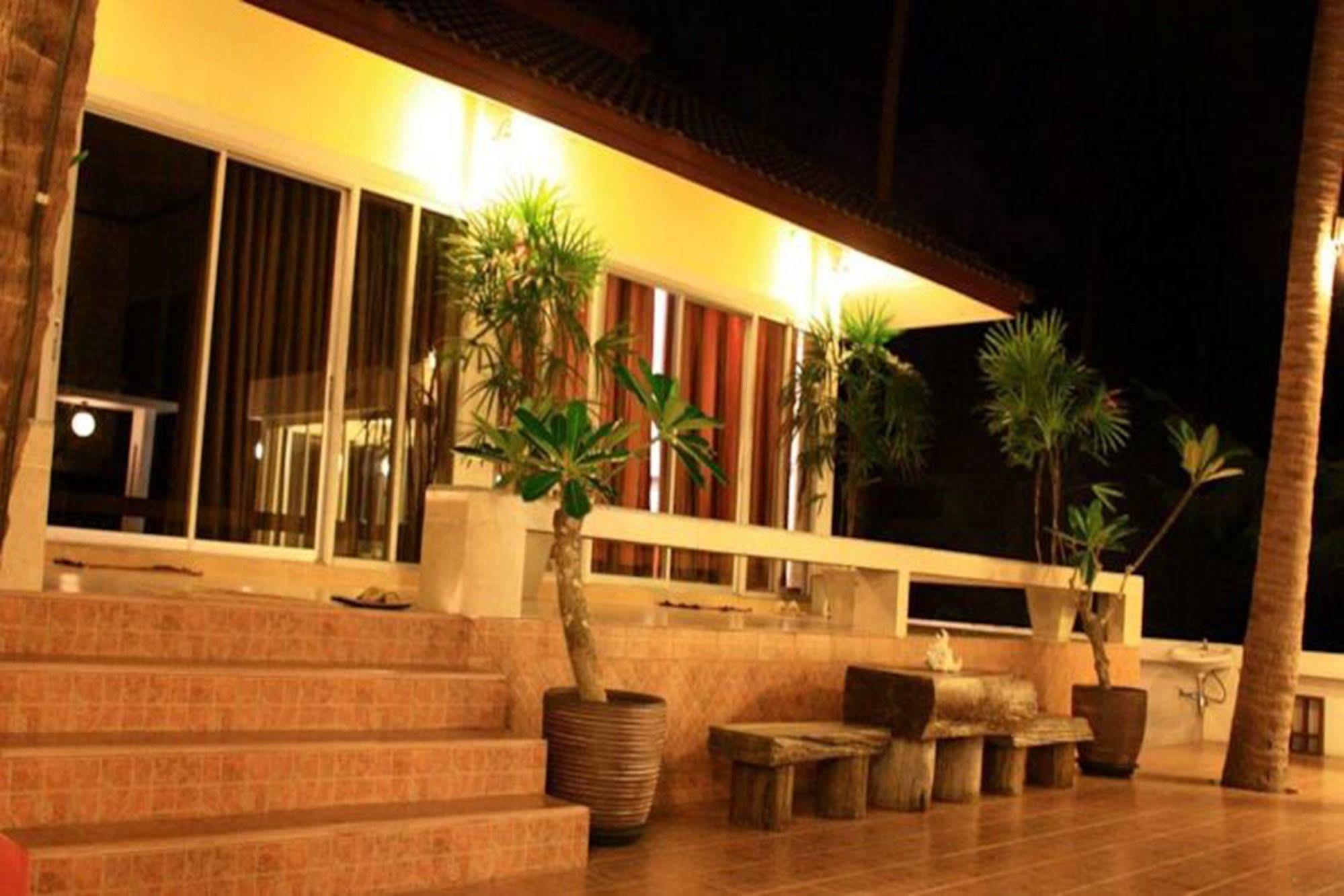 The Theatre Villa Bang Saphan Exteriér fotografie
